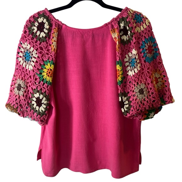 Umgee Pink with Colorful Flower Crochet Sleeves Women Medium Blouse - Picture 2 of 7